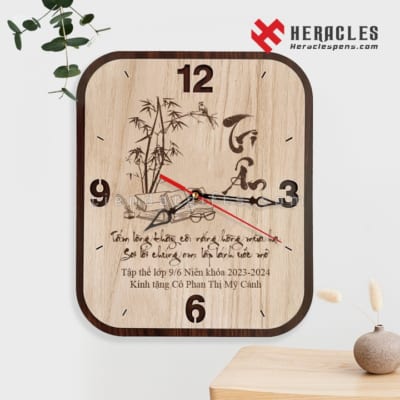 Quà Tặng Cô Giáo Tiểu Học Khắc Tên – Món Quà Nhỏ Mang Ý Nghĩa Lớn 39 Đồng hồ gỗ treo tường khắc hình ảnh tên chữ theo yêu cầu làm quà tặng tri ân thầy cô giáo tiểu học