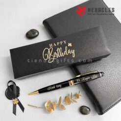 Quà tặng bút ký cao cấp khắc tên Cô Huyền Như kèm hộp đựng Happy Birthday sang trọng cùng sổ tay da màu đen làm quà sinh nhật ý nghĩa thiết kế tinh xảo.