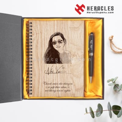Quà 20/10 Cho Cô Giáo Khắc Tên, Chữ, Hình Ảnh Theo Yêu Cầu – Món Quà Nhỏ, Tình Cảm Lớn 20 Bộ quà tặng giftset sổ tay bìa gỗ khắc hình + bút ký cao cấp bằng kim loại khắc tên làm quà tặng Quà 20/10 cho cô giáo chủ nhiệm cuối năm