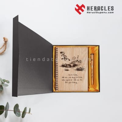 Quà tặng cá nhân hóa cho giáo viên - Khắc tên, khắc hình theo yêu cầu 5 Bộ quà tặng gỗ sang trọng sổ veneer và bút gỗ khắc chữ, quà tặng doanh nghiệp