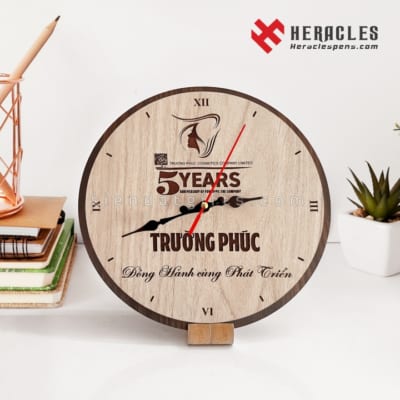 Dong-ho-go-heracles-de-ban-tron-khac-ten-chu-hinh-anh-logo-cau-chuc-lam-qua-tang-sinh-nhat-su-kien-dai-hoi-doanh-nghiep-ky-niem-5-10-nam-thanh-lap-cong-ty-truong-phuc-235v3 (1)