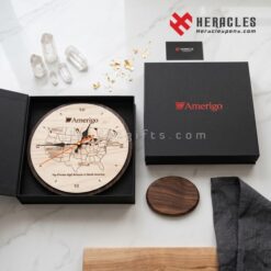Quà tặng đại hội doanh nghiệp Amerigo bằng đồng hồ gỗ khắc laser bản đồ Mỹ độc lạ kèm hộp đựng lót nhung đen cực kỳ đẳng cấp mang phong cách hiện đại.
