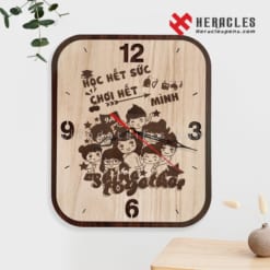 Đồng hồ khắc tên - Quà họp lớp