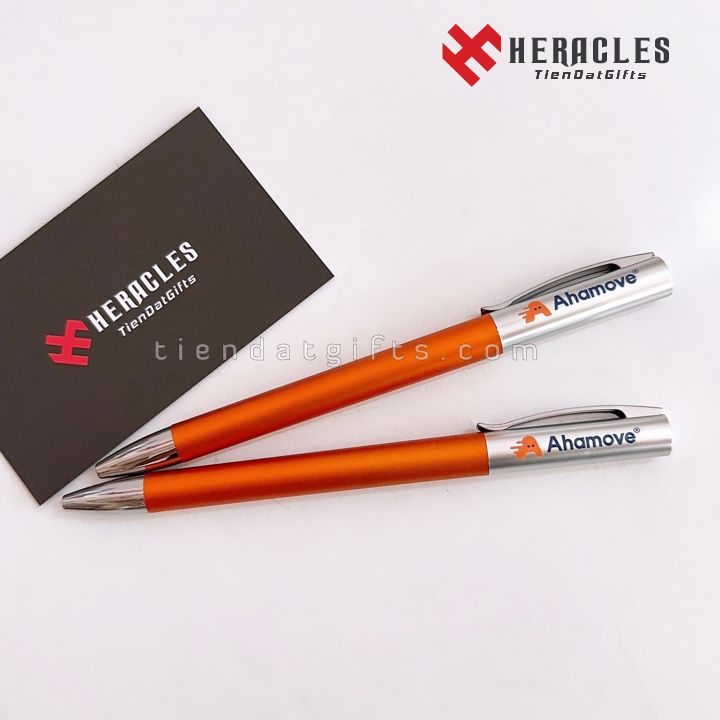 Sổ Tay In Logo Giá Rẻ – Sổ Tay Lò Xo A5 & Bút Bi Quà Tặng Doanh Nghiệp Ahamove Sổ tay và bút in logo làm quà tặng khách hàng tri ân