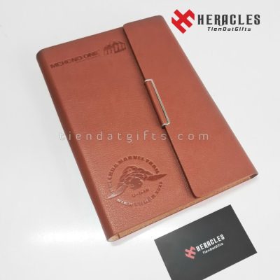 In sổ tay doanh nghiệp – Sổ da bìa còng cao cấp dập chìm logo MEKONG ONE sang trọng làm quà tặng công ty