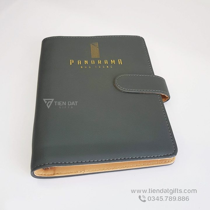 In Sổ Tay – Sổ Da Bìa Còng Cao Cấp In Logo PANORAMA | Xưởng Sản Xuất Sổ Tay Giá Rẻ 13 đặt in sổ tay bìa còng panorama
