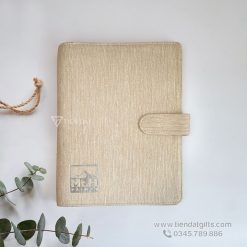 Sổ bìa da A5 cao cấp in logo công ty Mt.H Paints – Sổ tay bìa còng sang trọng làm quà tặng doanh nghiệp