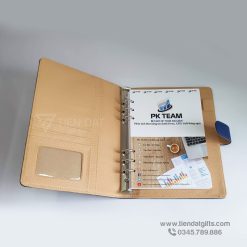 Sổ Da In Logo – Sổ Tay Bìa Còng Cao Cấp Quà Tặng Doanh Nghiệp PK Team 6 xưởng sản xuất sổ da in logo và sổ tay bìa còng