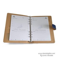 Sổ Da In Logo – Sổ Tay Bìa Còng Cao Cấp Quà Tặng Doanh Nghiệp PK Team 5 sổ tay da bìa còng in logo công ty làm quà sự kiện