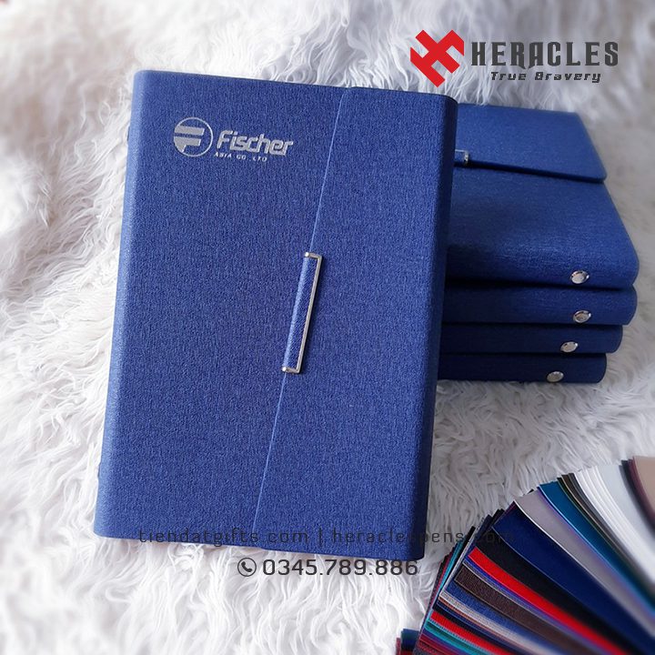 Sổ Tay In Logo Công Ty – Sổ Da Bìa Còng Cao Cấp Làm Quà Tặng Doanh Nghiệp DULUX 11 Sổ da cao cấp in logo đẹp, chắc chắn, dùng làm quà tặng nhân viên, học viên hoặc khách hàng phổ thông.