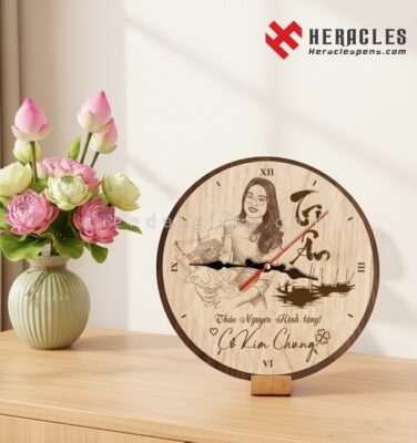 Đồng hồ gỗ để bàn cao cấp khắc chữ "Tri ân Thầy Cô" trang trọng, món quà tặng 20/11 ý nghĩa, thể hiện lòng biết ơn sâu sắc.
