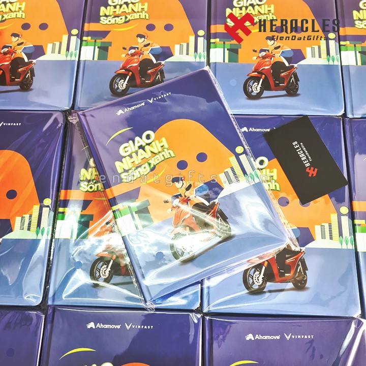 Sử dụng sổ tay bồi bìa cứng làm quà tặng hội nghị sự kiện chuyên nghiệp giúp gia tăng uy tín thương hiệu và tạo ấn tượng tốt đẹp với khách mời tham dự.