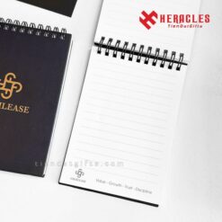 Xưởng sản xuất sổ lò xo chuyên nghiệp nhận in sổ tay A6 theo yêu cầu làm quà tặng cho đơn vị Chailease đảm bảo chất lượng giấy tốt và màu sắc in chuẩn.