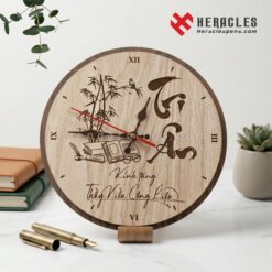 Đồng hồ gỗ quà tặng thầy giáo khắc tên và lời chúc tri ân thầy nhân ngày Nhà giáo Việt Nam 20-11 vô cùng ý nghĩa và trang trọng thiết kế theo yêu cầu riêng.
