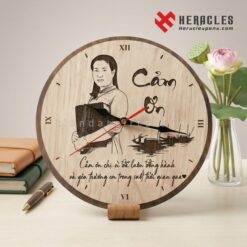 Bộ sưu tập đồng hồ gỗ quà lưu niệm tặng thầy cô nhân dịp kỷ niệm thành lập trường với thiết kế tinh xảo khắc logo và lời chúc tốt đẹp nhất hiện nay.