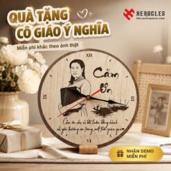 Gợi ý quà tặng cô giáo ý nghĩa với đồng hồ gỗ khắc chân dung tinh tế giúp tạo ấn tượng sâu sắc và bày tỏ lòng tri ân chân thành tới các thầy cô giáo cũ.