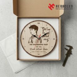 Đồng hồ gỗ quà tặng đồng nghiệp nghỉ việc khắc tên theo yêu cầu làm quà chia tay đồng nghiệp nam nữ ý nghĩa thiết thực giúp lưu giữ kỷ niệm bền lâu nhất.