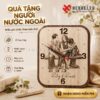 Quà tặng người nước ngoài ý nghĩa với đồng hồ gỗ khắc laser hình ảnh chân dung kỷ niệm tinh tế sắc nét được sản xuất trực tiếp bởi xưởng Heracles.