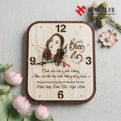 Đồng Hồ Gỗ Quà Tặng Phụ Nữ Khắc Hình Theo Yêu Cầu 2 Xưởng sản xuất đồng hồ gỗ quà tặng phụ nữ khắc hình theo yêu cầu giá rẻ, dịch vụ khắc laser chữ và hình ảnh lên gỗ làm quà tặng 20-10 ý nghĩa.