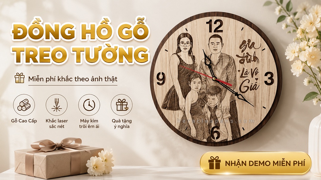 Đồng hồ gỗ treo tường khắc hình ảnh gia đình ý nghĩa làm quà tặng độc bản tại Heracles Pens